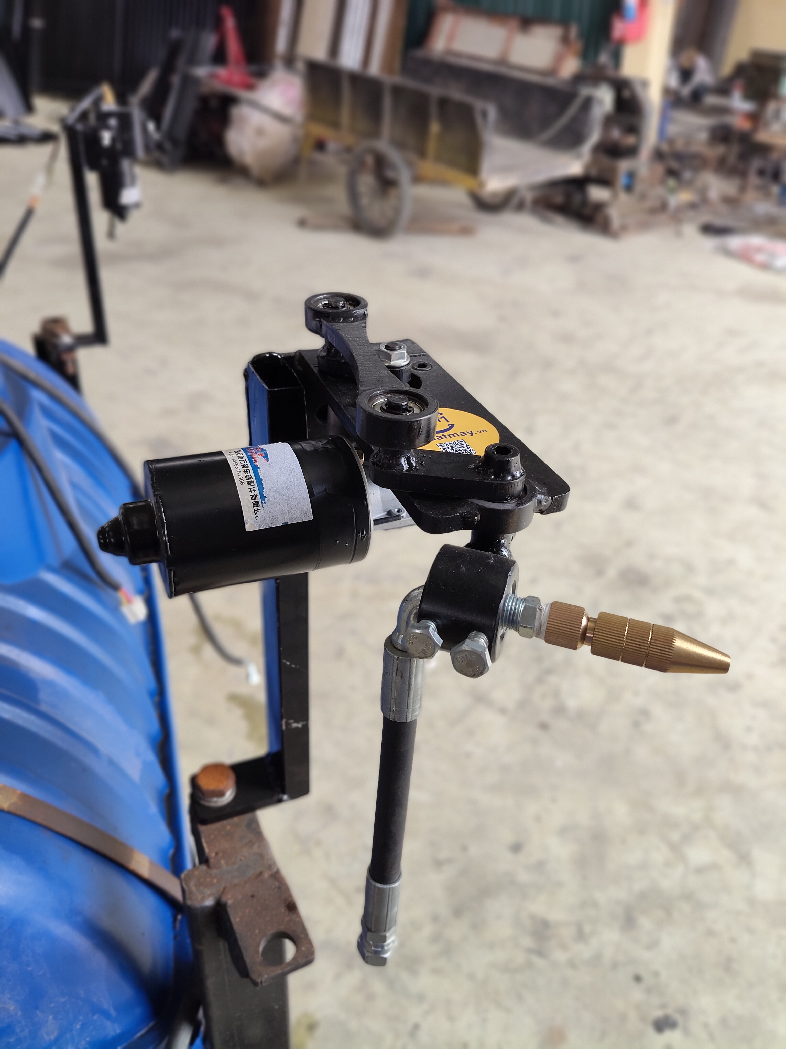 1 cụm gật gù 100 độ điện bình 12V + vòi phu ống nối + chân